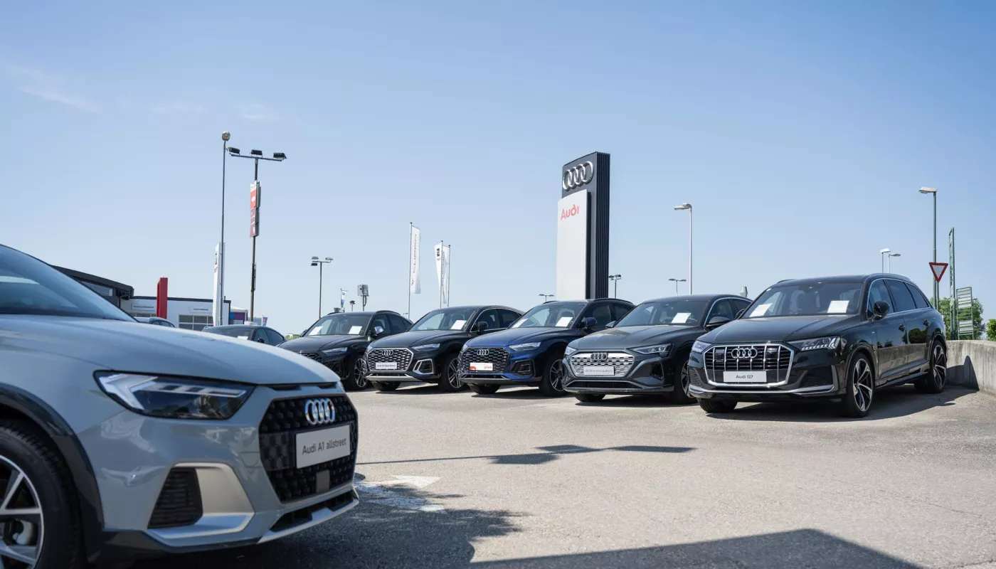 Verschiedene Audi-Modelle auf dem Parkplatz des Autohaus Birngruber in Tulln